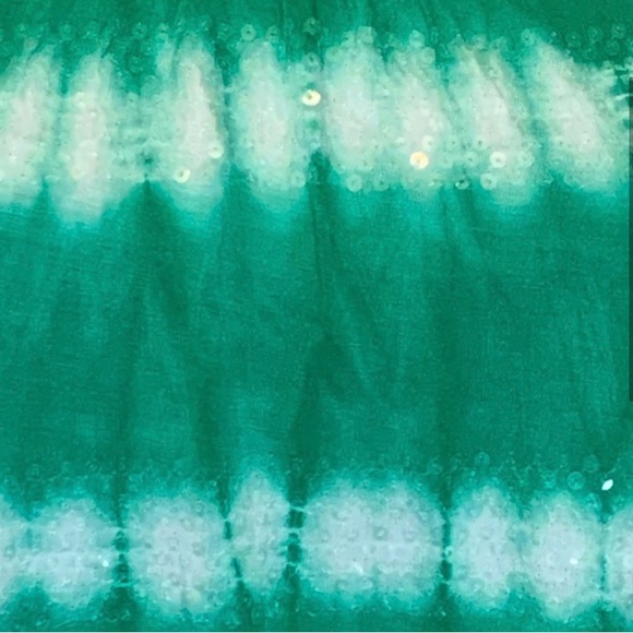 HOST PICK! Awesome petite top-New with tag! - Picture 2 of 5